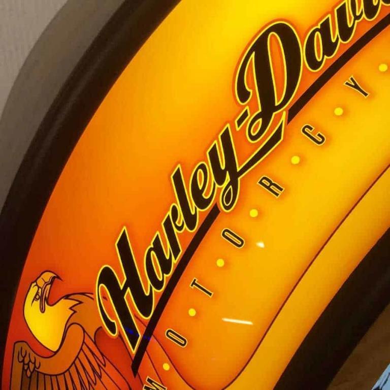 Rockola Harley Davidson Close Up Detail | moneymachines.com